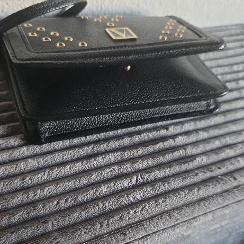Victoria's Secret Black Clutch with Gold Details - Picture 4 of 4